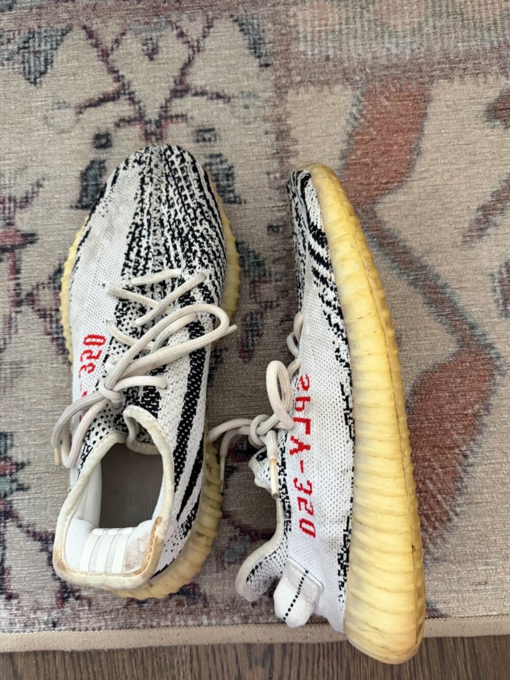 YEEZY Boost 350 V2 'Zebra' Size 8M